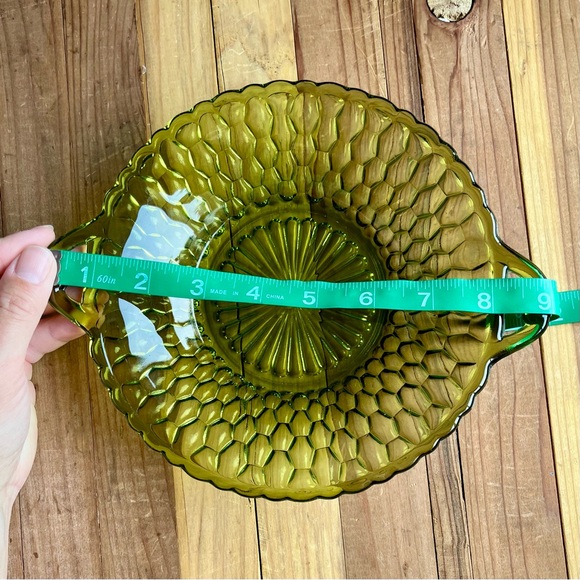 Vintage Indiana Glass Avocado Green Depression Serving Bowl - Honeycomb Pattern - Picture 6 of 6